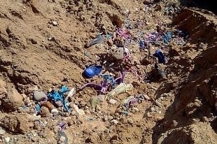 Во Владимирской области нашли свалку резиновых тапок